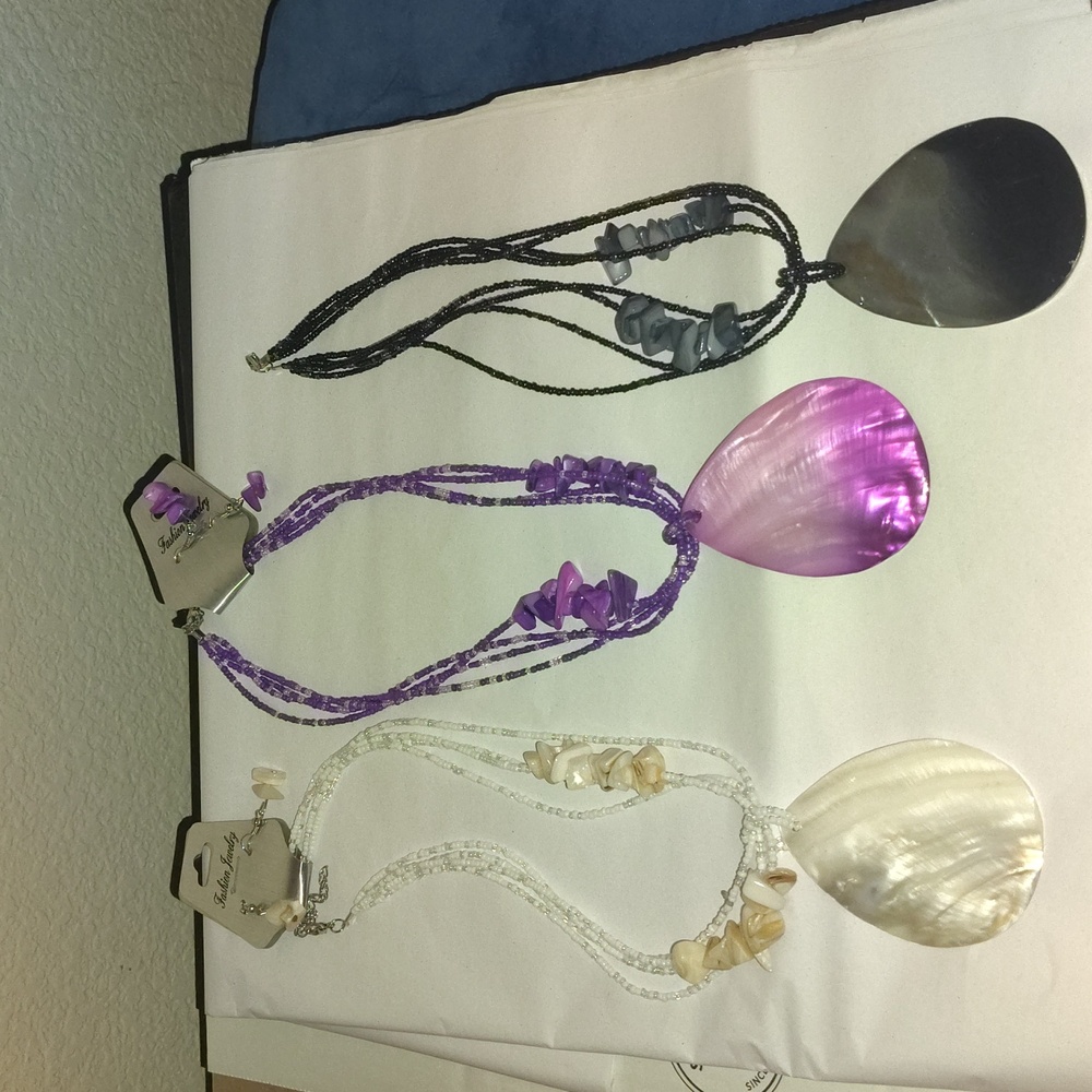 Elegant Multi-Color Pendant Necklace Set